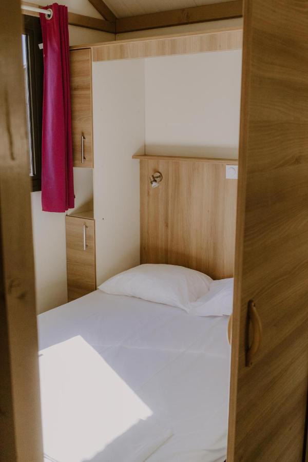 Camping Onlycamp Tours Val De Loire Saint-Avertin Exteriör bild