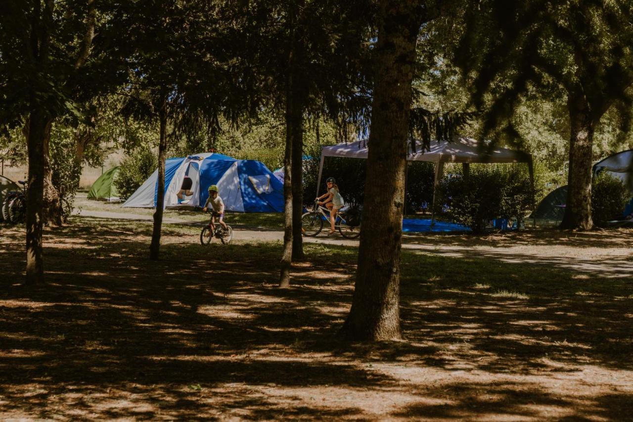 Camping Onlycamp Tours Val De Loire Saint-Avertin Exteriör bild