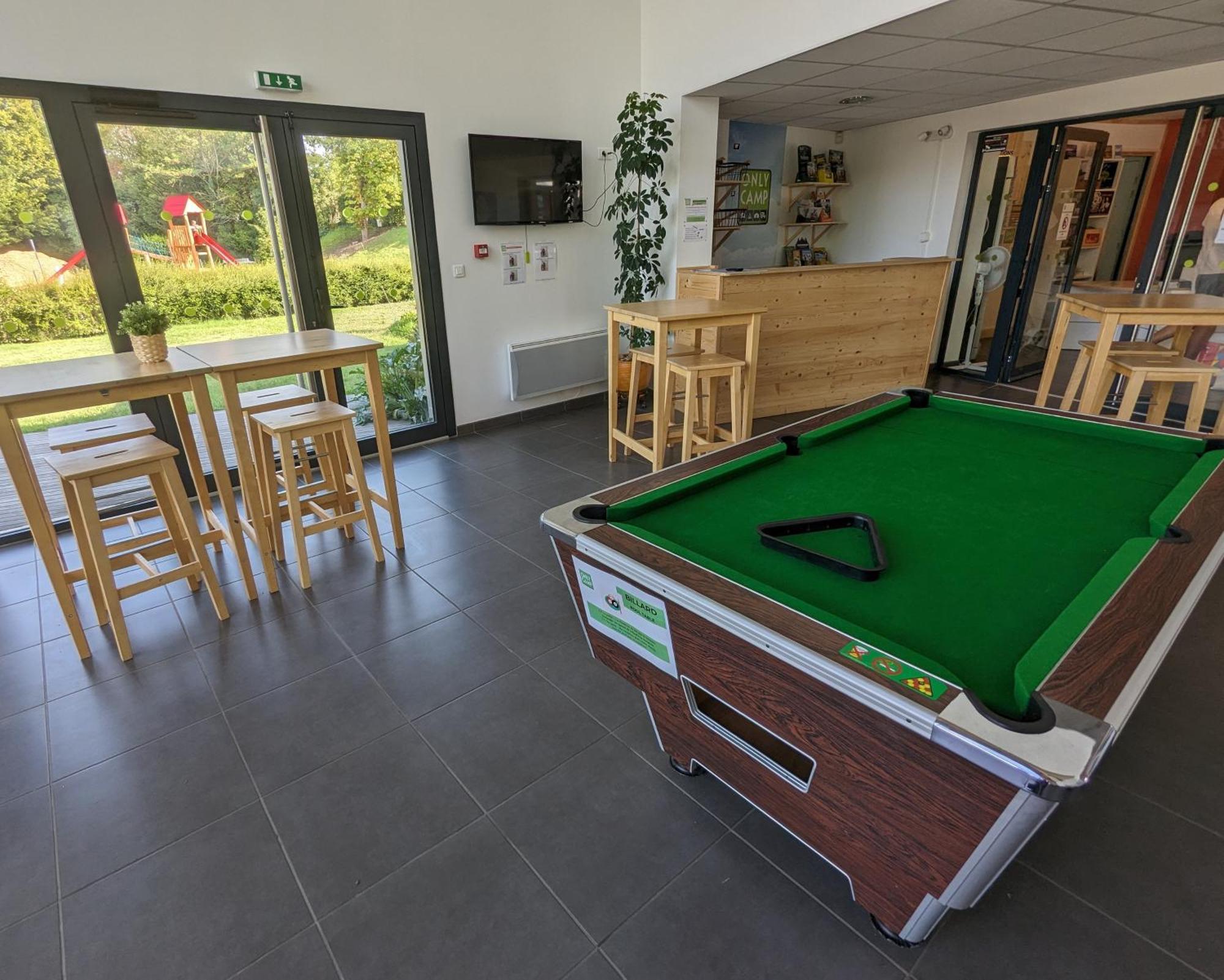 Camping Onlycamp Tours Val De Loire Saint-Avertin Exteriör bild